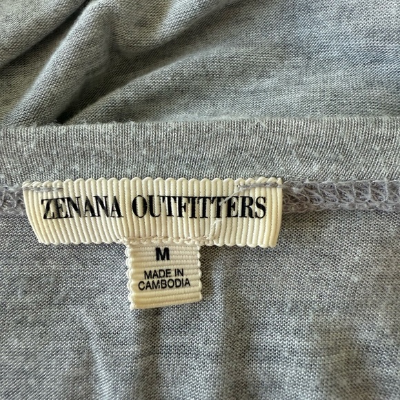 Zenana Outfitters | Gray Long Sleeve Scoop Neck Tee | Size Medium - Picture 3 of 3